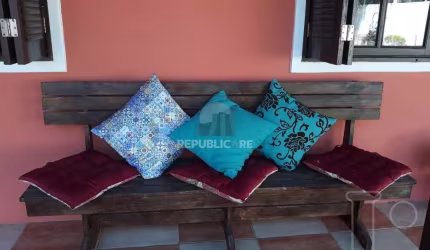 Casa para Venda - 114m², 2 dormitórios, sendo 1 suites, 2 vagas - Zona Nova