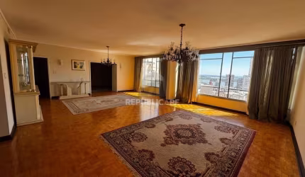 Apartamento super Amplo em frente a Santa Casa, Centro Histórico - POA
