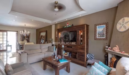 Casa Condominio para Venda - 139m², 2 dormitórios, sendo 2 suites, 1 vaga - Hípi