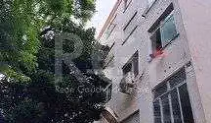 Apartamento de 1 dormitório mobiliado no bairro Santa Tereza