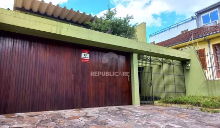 Casa para Venda - 300m², 4 dormitórios, sendo 1 suites, 2 vagas - Santana
