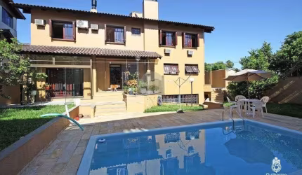 Casa para Venda - 275.72m², 4 dormitórios, sendo 3 suites, 4 vagas - Glória