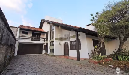 Casa para Venda - 320m², 4 dormitórios, sendo 1 suites, 3 vagas - Cavalhada