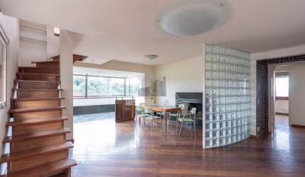 Cobertura para Venda - 302m², 4 dormitórios, sendo 1 suites, 3 vagas - Menino De