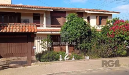 Casa 3 dormitórios, 1 suíte, vaga de garagem, Bairro Princesa Izabel