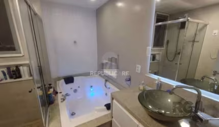 Apartamento para Venda- 3 quartos, 2 banheiros, sacada, banheira com hidro- Cent