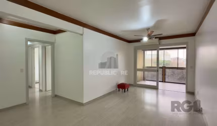 OPORTUNIDADE: APARTAMENTO 3 DORMITÓRIOS COM SUÍTE E VAGA DE GARAGEM NO MENINO DE