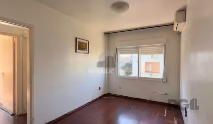 APARTAMENTO 2 DORMITÓRIOS, ENSOLARADO E LOCALIZADO NA PARTE ALTA DO CENTRO HISTÓ