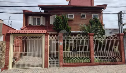 Casa semi mobiliada, 4 dormitórios, 5 vagas Bairro Vila Cachoeirinha