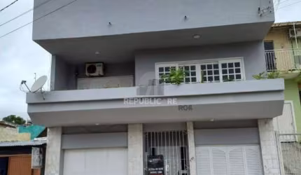 Casa com 3 dormitórios (1 sendo suíte) por R$ 850.000,00 na Rua Antônio Augusto