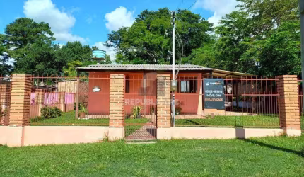Casa com 2 dormitórios por R$ 460.000,00 na Rua José Manoel Pujol nº143- Parque