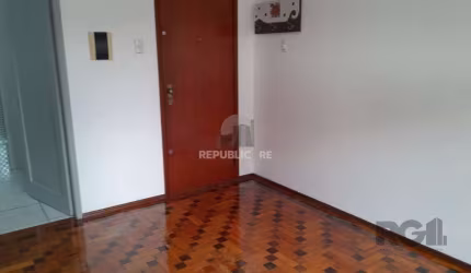 Apartamento,2 quartos,na Salgado Filho,fundos e silencioso