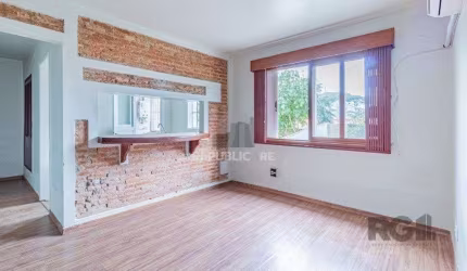 Apartamento de 2 dormitórios no bairro Glória