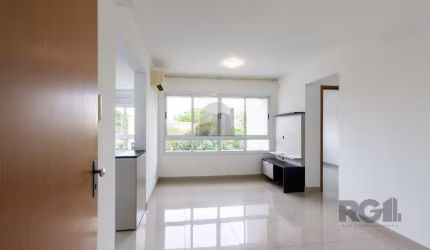 Apartamento semi-mobiliado, com área privada de 50,95 M2
