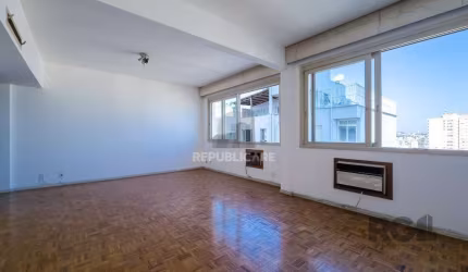 Apartamento, 3 quartos, 1 suite, dependência de empregada, elevador - Centro His