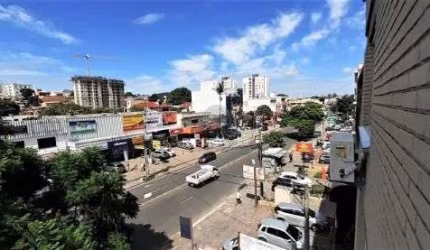 Apartamento em Porto Alegre, no bairro Camaquã, com 2 dormitório(s), e 2 banheir
