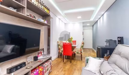 Apartamento à venda com 2 quartos, 64m²  vaga de garagem em porto alegre.