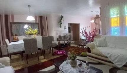 Casa 4 dormitórios à venda Harmonia Canoas/RS