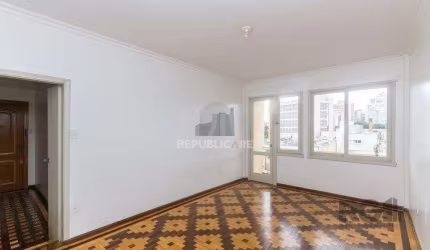 Excelente apartamento de 126m² com 3 dormitórios e sacada.