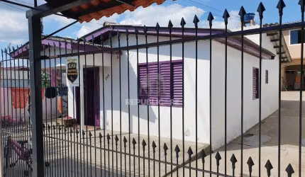 Casa 2 dormitórios, 1 vaga de garagem, Bairro Marechal Rondon
