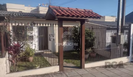 Casa 2 dormitórios, 1 vaga, Bairro Vila Cachoeirinha