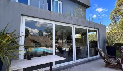 Casa com 3 dormitórios (sendo 1 suíte) por R$ 2.260.000,00 na Rua Barão do Ibira