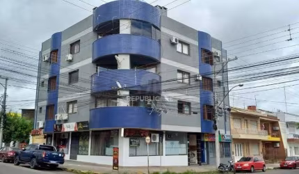 Apartamento com 3 dormitórios (1 sendo suíte) por R$ 740.000,00 na Rua Vasco Alv