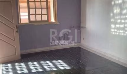 Casa 3 dormitórios à venda Ponta Grossa Porto Alegre/RS