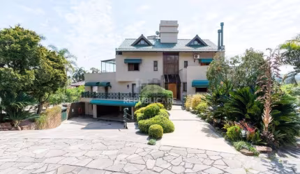 Casa Condominio para Locação/Aluguel - 784m², 6 dormitórios, sendo 2 suites, 6 v