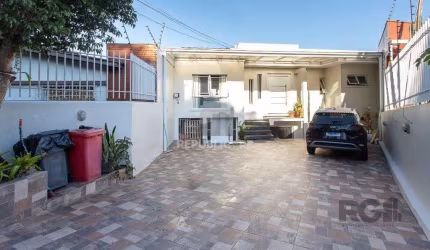 Casa 6 dormitórios à venda Cristal Porto Alegre/RS