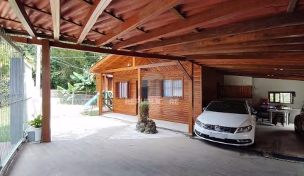 Casa térrea, 2 quartos, edícula com 2 quartos, pático, piscina - Bairro Cavalhad