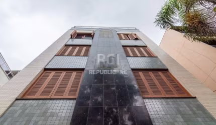 Cobertura para Venda - 248.34m², 3 dormitórios, sendo 1 suites, 3 vagas - Petróp