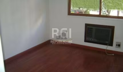 Apartamento para Venda - 105.8m², 3 dormitórios, sendo 1 suites, 2 vagas - Petró