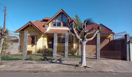 Sobrado para Venda - 240m², 3 dormitórios, sendo 1 suites, 2 vagas - Vila Vista