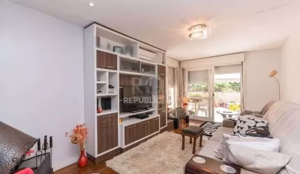 Cobertura para Venda - 180m², 3 dormitórios, sendo 1 suites, 1 vaga - Petrópolis