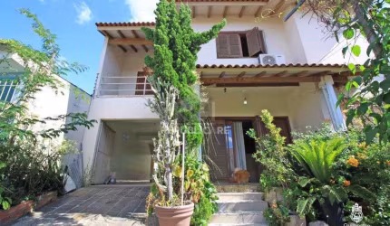 Casa para Venda - 240m², 4 dormitórios, sendo 3 suites, 6 vagas - Jardim Sabará