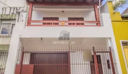 Casa para Venda - 440m², 3 dormitórios, sendo 2 suites, 2 vagas - Cidade Baixa