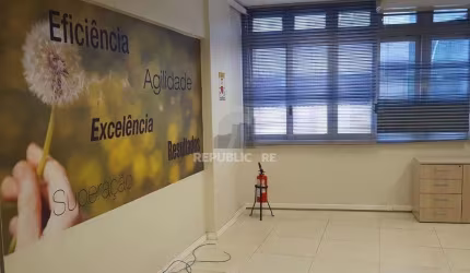 Conjunto/Sala para Venda - 498.29m², 0 dormitórios, Centro Histórico