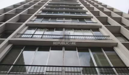 Apartamento para Venda - 219m², 3 dormitórios, sendo 2 suites, 1 vaga - Centro H