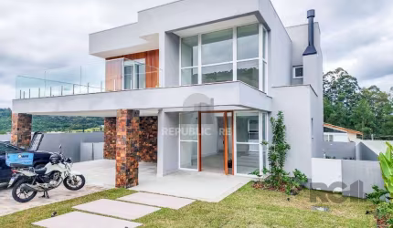 Casa Condominio para Venda - 292m², 4 dormitórios, sendo 4 suites, 2 vagas - Alp