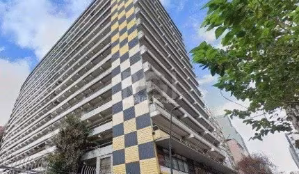 Ótimo box de garagem no Centro Histórico próximo a rua Caldas Junior.