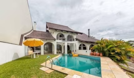 Casa para Venda - 456m², 3 dormitórios, sendo 2 suites, 2 vagas - Vila Assunção