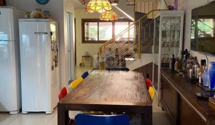 Casa Condominio para Venda - 220.89m², 3 dormitórios, sendo 1 suites, 2 vagas -