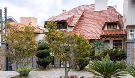 Casa para Venda com 4 dormitórios, sendo 2 suites e 4 vagas no bairro Jardim Isa