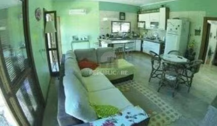 Casa para Venda - 290m², 3 dormitórios, sendo 1 suites, 3 vagas - Vila Nova