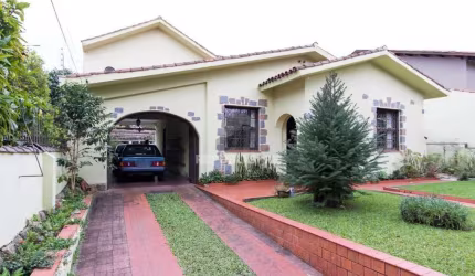 Casa para Venda - 228.93m², 4 dormitórios, sendo 3 suites, 3 vagas - Vila Assunç