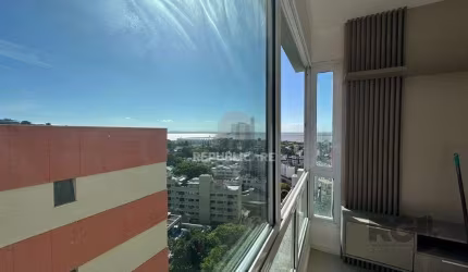 Vende-se amplo apartamento 3 quartos com suíte e 2 vagas no Menino Deus  - 88m²