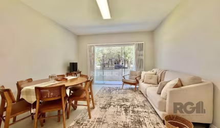 Apartamento à venda na Praça Roubadinhas &amp; Mar, finamente mobiliado