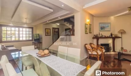 CASA | SOBRADO | ESPAÇO GOURMET | PÁTIO COM PISCINA | BAIRRO CRISTAL | ZONA SUL
