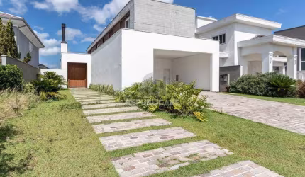 Casa condomínio | Terraville | Mobiliada | Fundo lago | 4 suites |